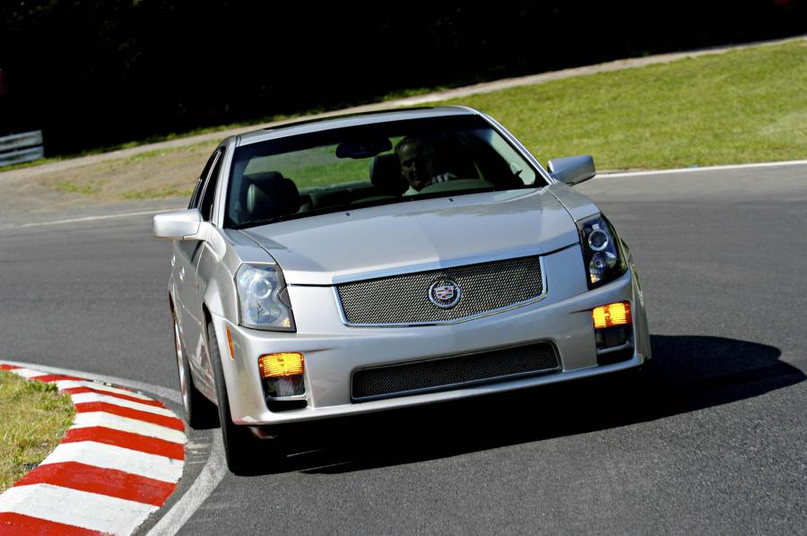  Cadillac CTS-V 2004 года  (фото 41 из 104)